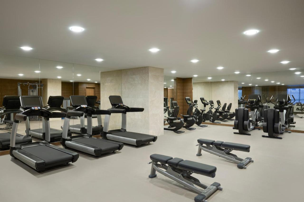 Grand Hyatt Al Khobar Hotel And Residences Luaran gambar The gym at the hotel