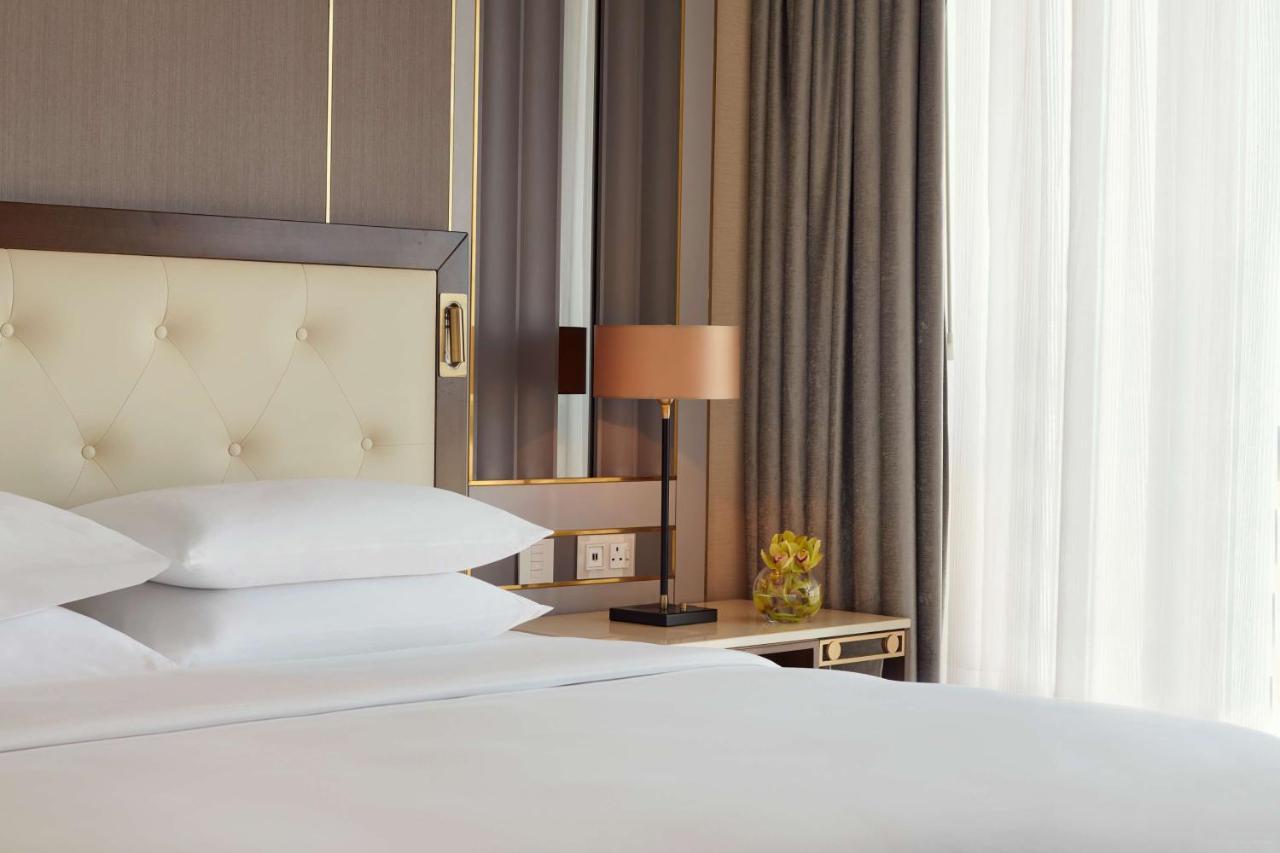 Grand Hyatt Al Khobar Hotel And Residences Luaran gambar A bedroom at the hotel
